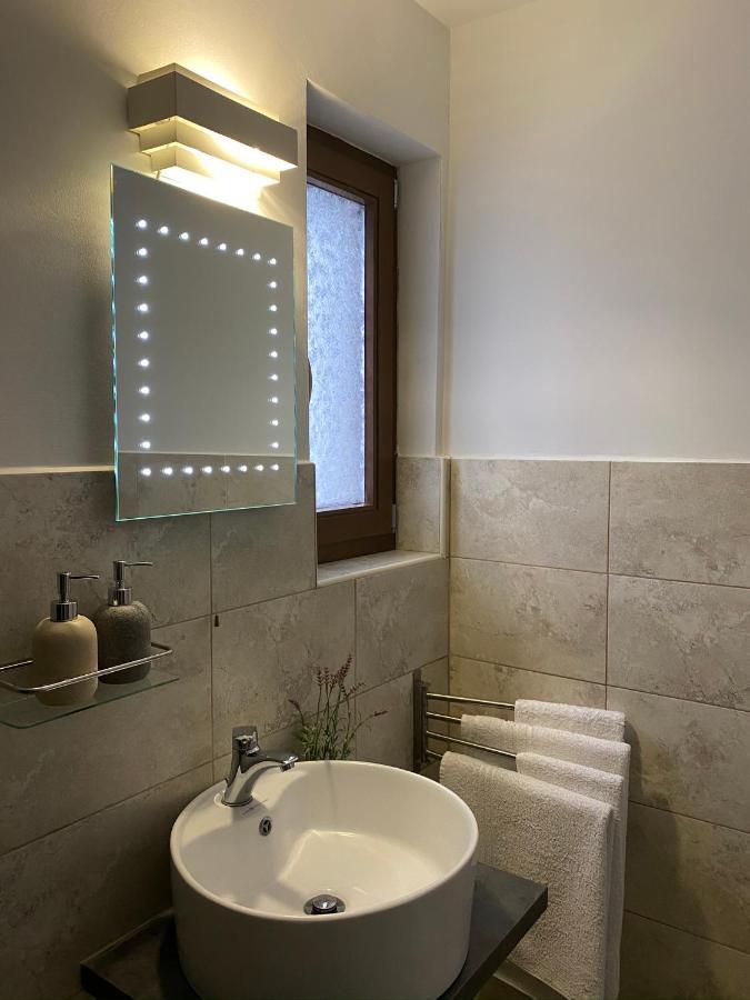 Hotel Pensiunea Doina Bucovinei Mînăstirea Humorului Exteriér fotografie