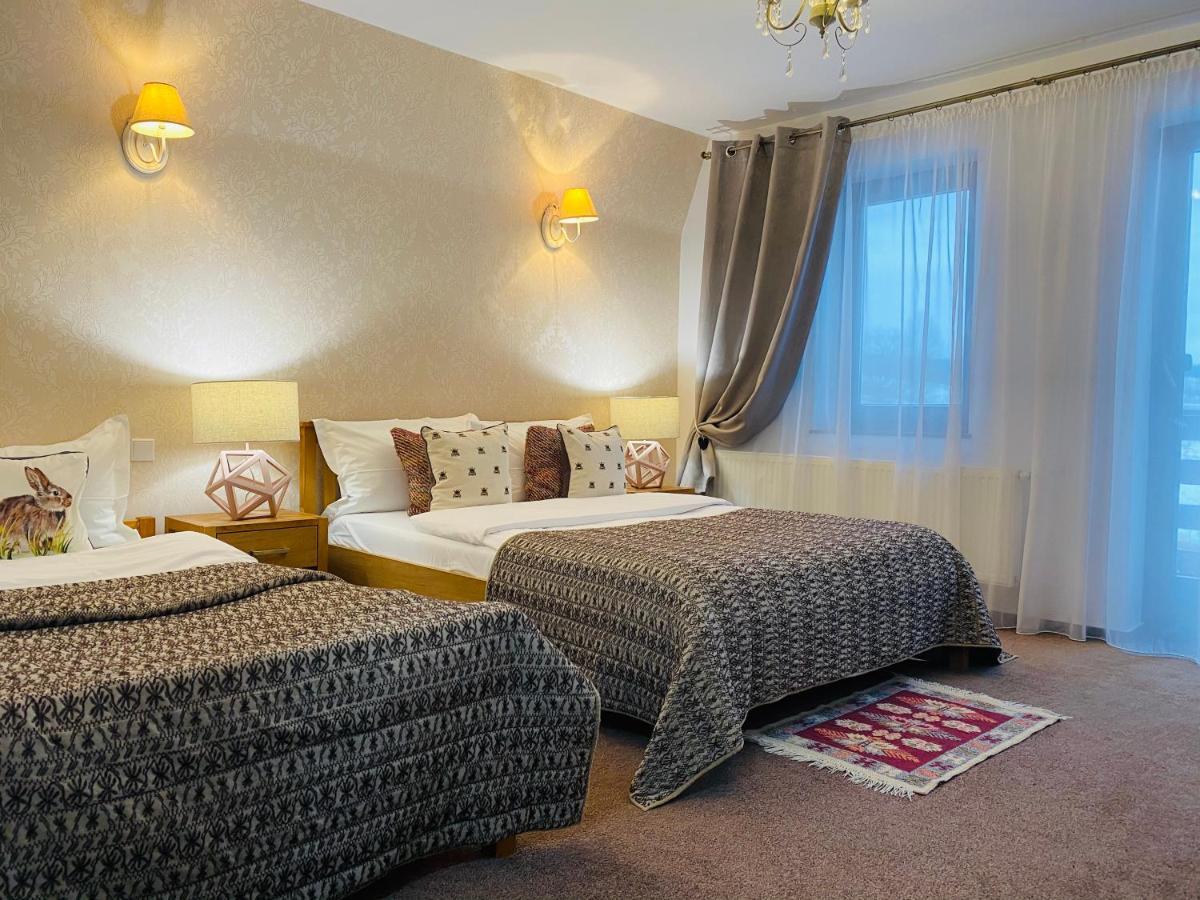 Hotel Pensiunea Doina Bucovinei Mînăstirea Humorului Exteriér fotografie