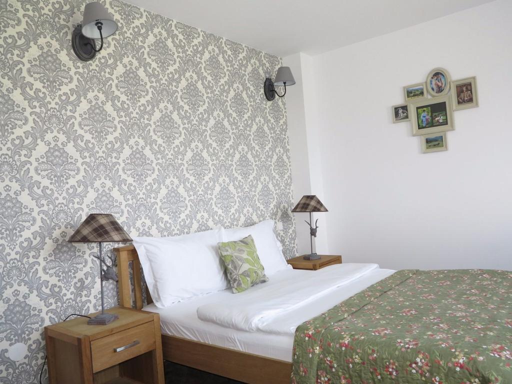Hotel Pensiunea Doina Bucovinei Mînăstirea Humorului Exteriér fotografie